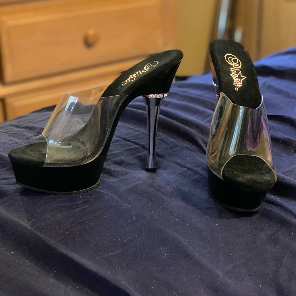 Size 6 or 7 pleaser heels 6inch
